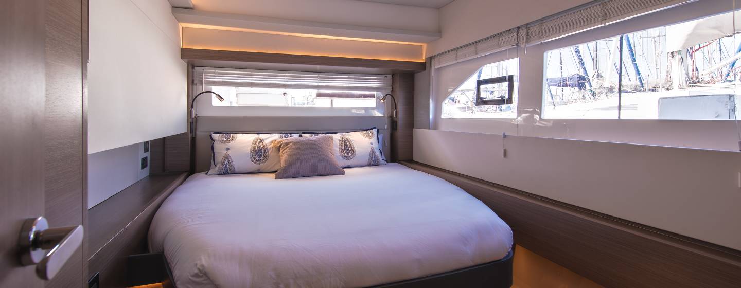 Moorings 534 PC Cabin