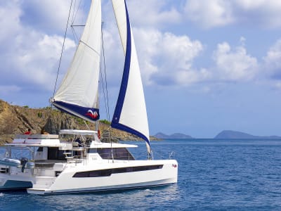 The Moorings 5000
