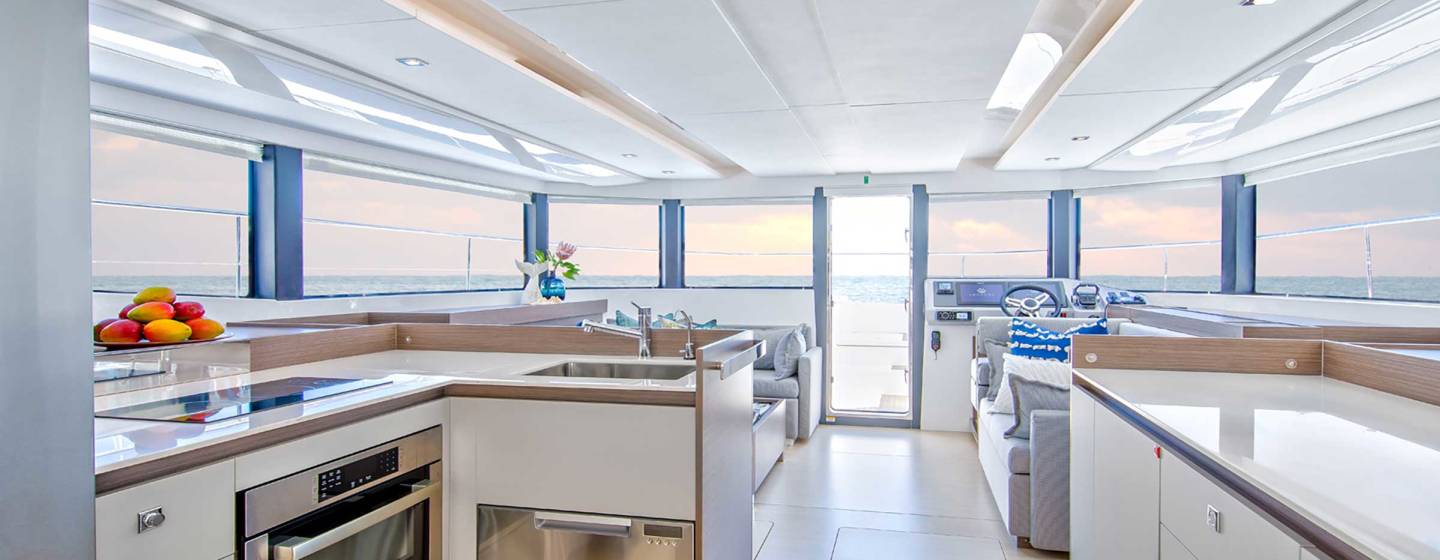 tm_glb_moorings464pc_saloon